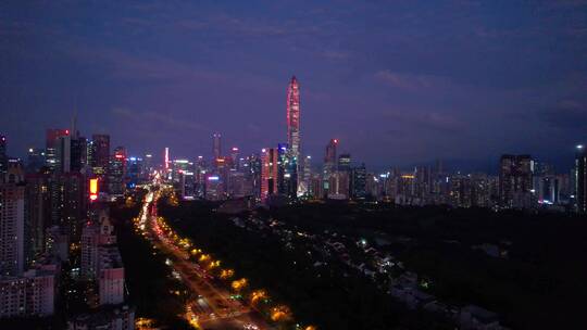 夜晚深南路车流城市风光