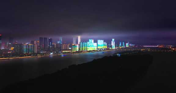 4k长沙湘江雨天夜景灯光秀航拍