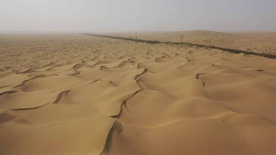 航拍新疆塔里木盆地塔克拉玛干沙漠风光