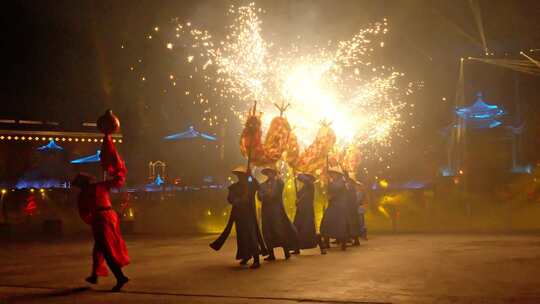传统民俗文化舞龙表演烟花绽放