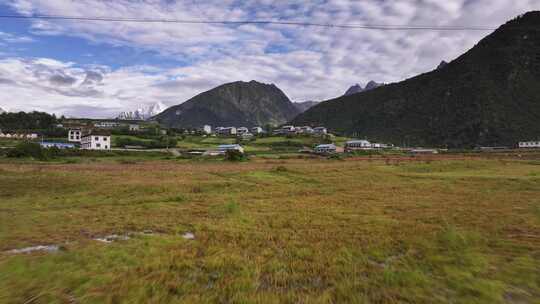 西藏日喀则乃夏村风光