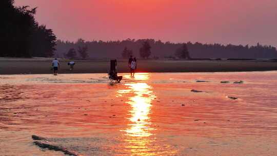 夕阳海边沙滩风光