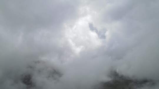 武功山云雾弥漫天空景象