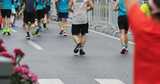 快速奔跑的人群背影 苏州城市马拉松比赛高清在线视频素材下载