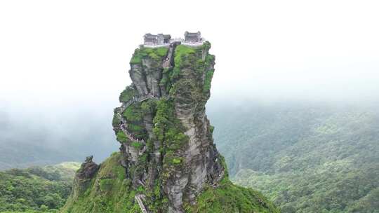 航拍贵州梵净山护国禅寺