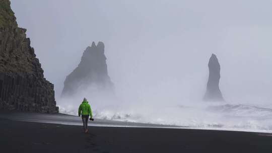 雷尼斯兰加海滩，冰岛，海浪，悬崖