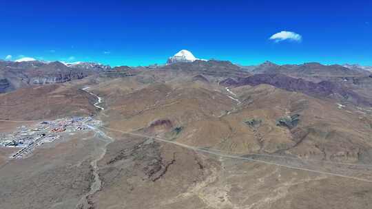 西藏阿里地区冈仁波齐神山雪山高空航拍