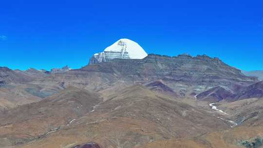 西藏阿里地区冈仁波齐神山雪山高空航拍