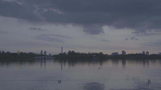 雨后湖边延时