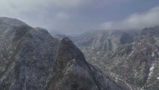 下雪 ￼ 云海 ￼户外 山峰 秦岭