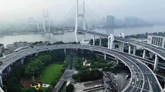 南浦大桥 陆家嘴 黄浦江 上海城市日出 晨雾