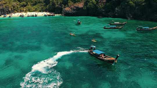 泰国甲米皮皮岛海岛长尾船皮划艇视频素材模板下载