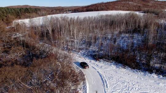 汽车行驶在冰天雪地视频素材模板下载