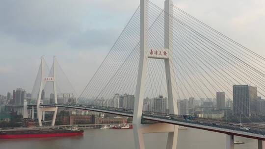 上海南埔大桥，上升下摇镜头
