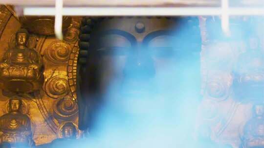 佛像香火释迦摩尼