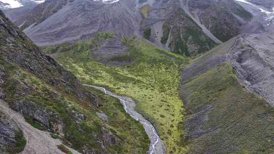 航拍四川川西高原子梅贡嘎山区高山草甸风光