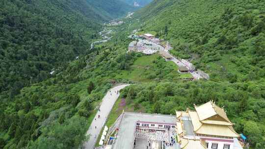 川西四姑娘山雪山峡谷森林航拍