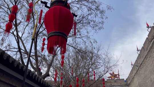 过年西安城墙红灯笼人流游客2视频素材模板下载