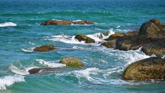 海南海边海浪与沙滩升格