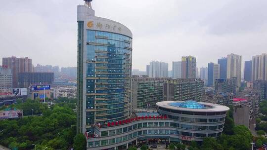 衡阳广电电视台建筑大楼科技玻璃高空航拍