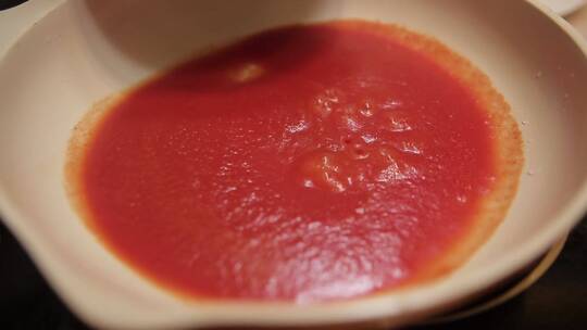 平底锅熬番茄酱 (2)视频素材模板下载