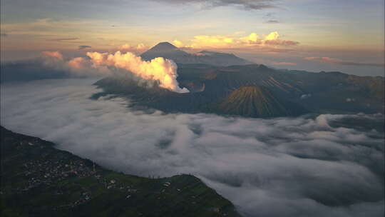 印尼布罗莫火山航拍延时日出