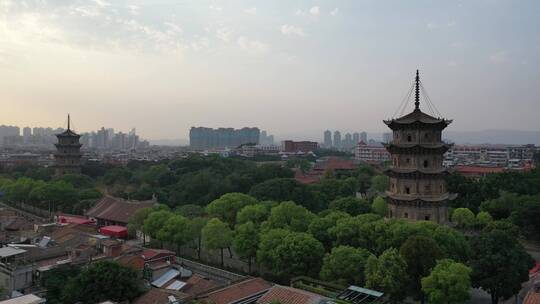 泉州航拍西街东西塔市区开元寺风景名胜古迹