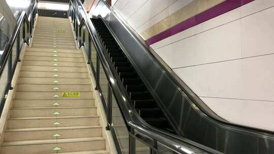 扶梯  电梯  商场和地铁站电梯视频素材模板下载