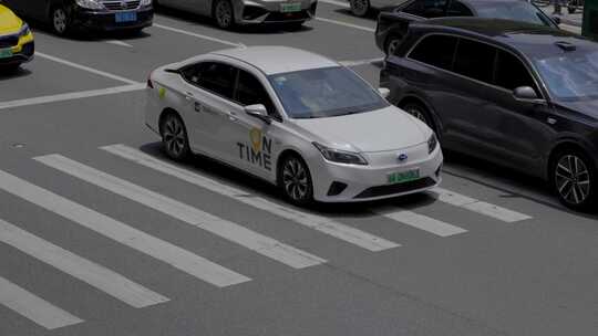 2023最新广州交通车流行人过马路合集视频素材模板下载