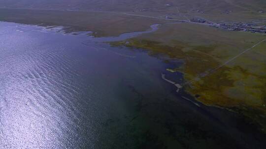 青海湖畔黑马河乡城镇航拍景观