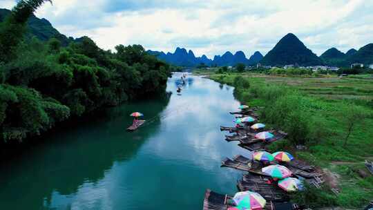 桂林遇龙河漂流航拍多镜头遇龙桥