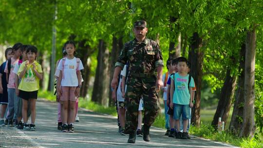 夏利营青少年小朋友国防安全教育壹动训练营