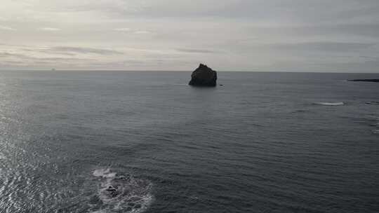 冰岛海，岩石，海浪，泡沫