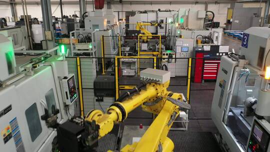 工厂里的全自动化机器人