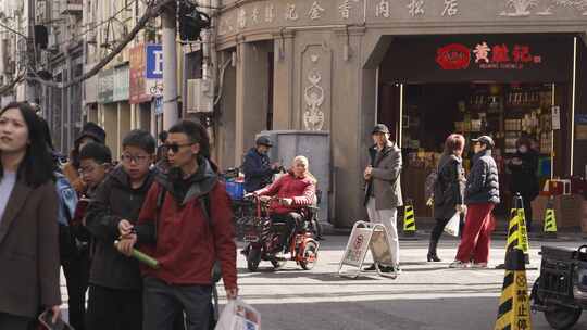 厦门开元路老街黄胜记肉松店外的光影人文