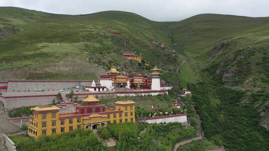 西藏山南洛扎县色乡洛卓沃龙寺卓瓦隆寺