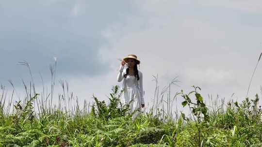 美女龙里风车旱地拔葱航拍