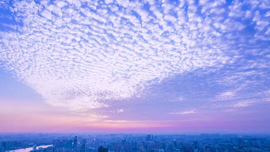 广州唯美夕阳晚霞火烧云鱼鳞云彩航拍延时视频素材模板下载