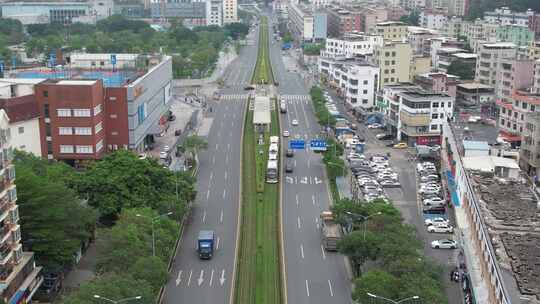 4K航拍深圳市有轨电车