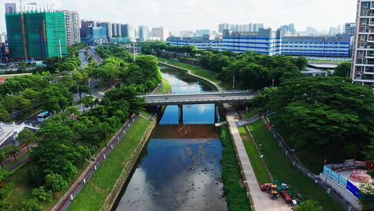 深圳龙华河道航拍前进