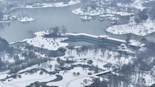 航拍瘦西湖景区园林大明寺观音山宋夹城雪景