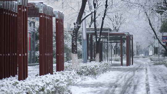 武汉洪山区创意天地雪景