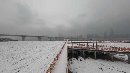 穿越武汉汉口江滩雪景1