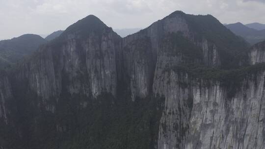 中国湖北恩施大峡谷风景区大气磅礴山峦悬崖视频素材模板下载