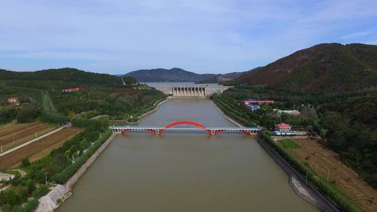 水库大坝蓄水池防洪堤