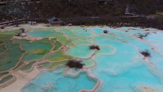 航拍四川九寨沟黄龙景区争艳池映月池迎宾池