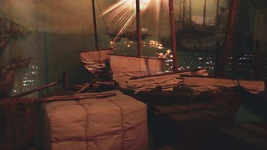 博物馆内展示古代帆船模型视频素材模板下载
