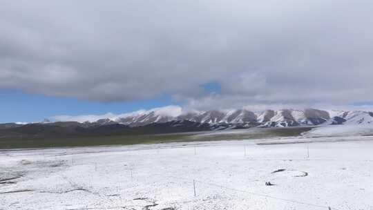 航拍青藏高原青海祁连山脉天境祁连雪山雪景