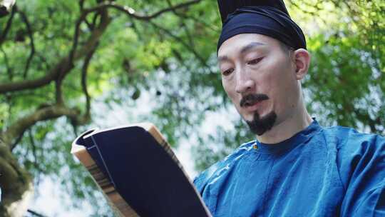 古代古人在中式庭院看书