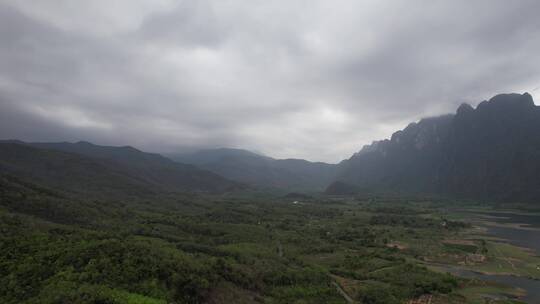 横移山林山峦河流